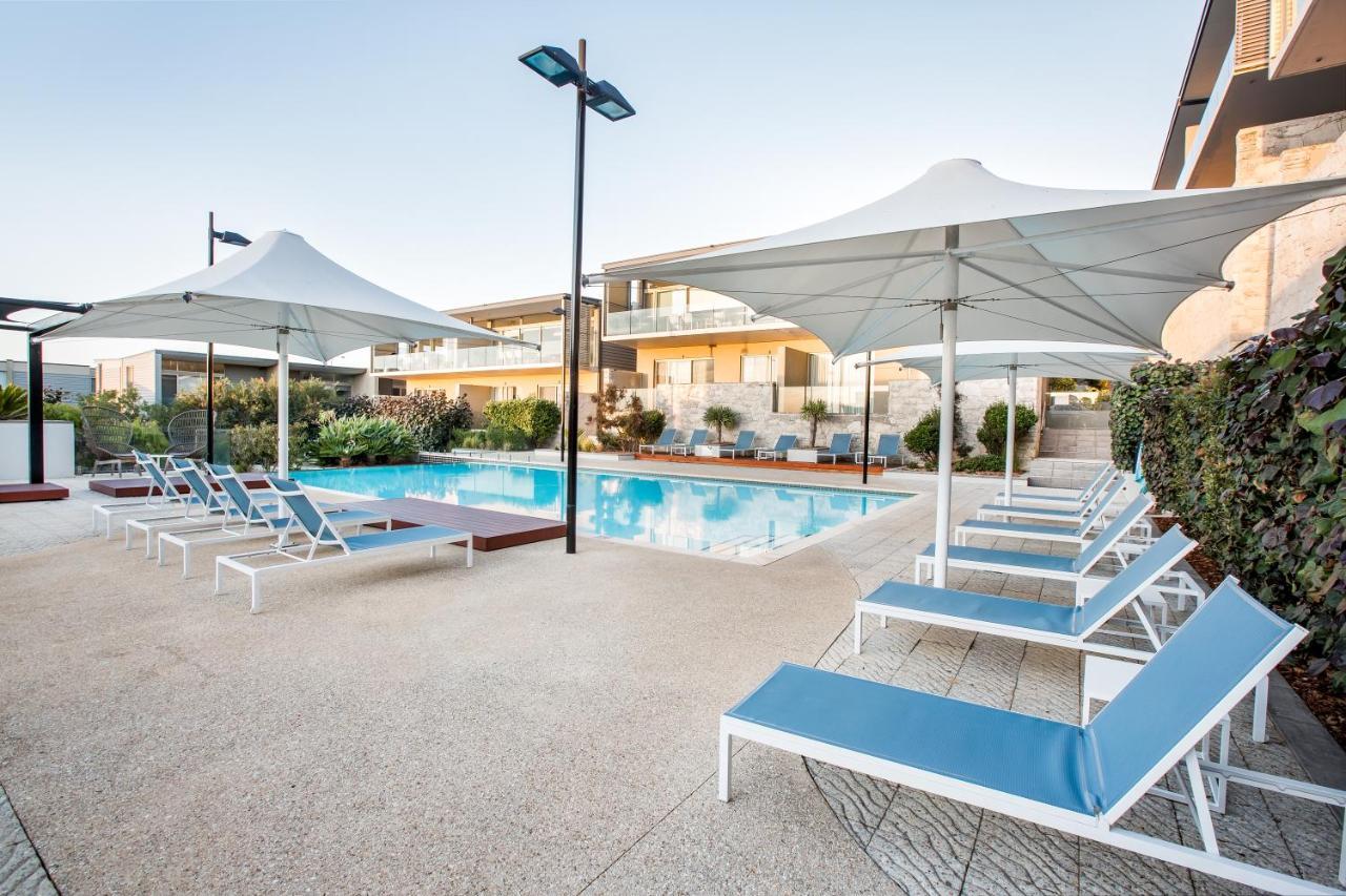 Smiths Beach Resort Yallingup Dış mekan fotoğraf The pool at the hotel